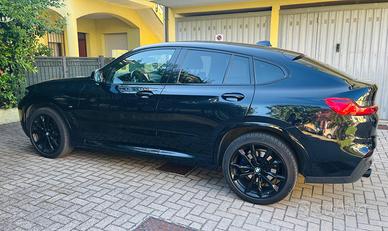 BMW x4m