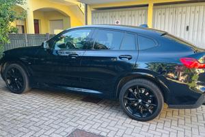 BMW x4m