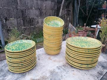 set piatti in terracotta smaltata