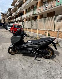 Yamaha Tmax 560