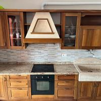 Cucina artigianale in legno massello