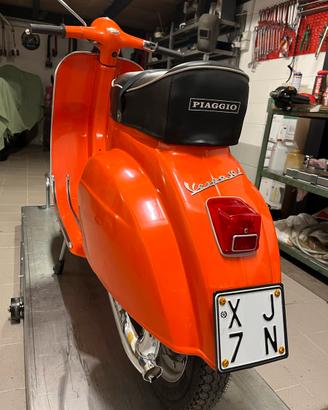 Porta targa quadrato vespa 50