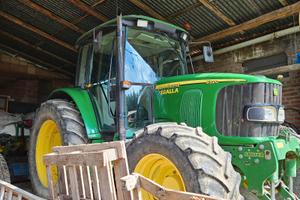 Trattore JHON DEERE 6320