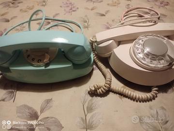 coppia di telefoni a disco combinatore