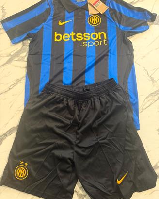 Maglia e pantalonicini inter
