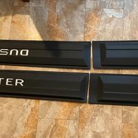 Kit modanature porta per Dacia Duster (2018-2024)
