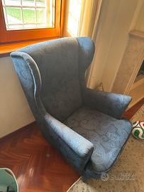 Poltrona Bergère blu – comoda e solida