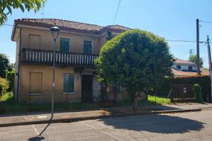 Casa Indipendente con Ampio Potenziale