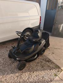 trattorino tagliaerba 