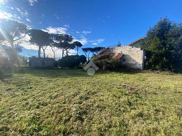 PORZIONE DI BIFAMILIARE A LATINA