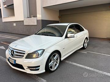 MERCEDES C300 4 Matic AMG