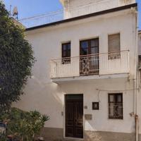 Casa di 4 piani in pieno centro storico