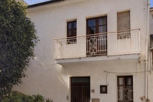 Casa di 4 piani in pieno centro storico