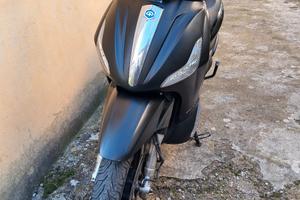 beverly 300 ie  police