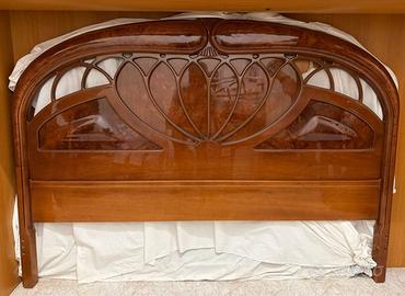 Struttura letto matrimoniale in legno