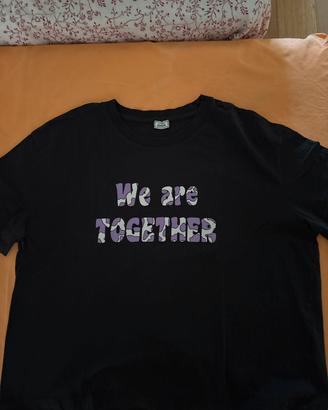 T shirt nera con stampa