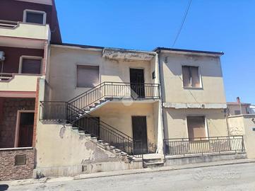 4 LOCALI A PORTO TORRES