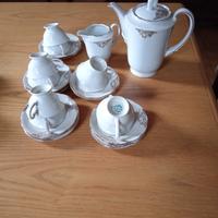 Sevizio da te o caffè in porcellana