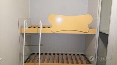 Camera da letto bambini con letto a castello