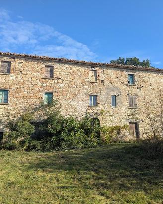 RUSTICO A MONTE CERIGNONE