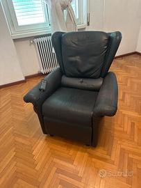 Poltrona elettrica per anziani