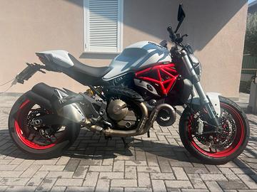 Ducati Monster 821