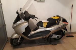 Scooter Piaggio x8