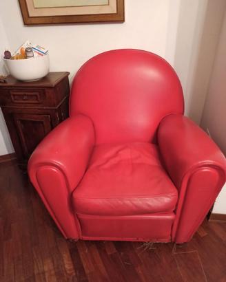 Poltrona Frau in pelle rossa mod. Vanity Fair