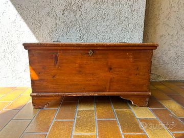 Cassapanca in legno 