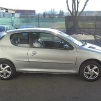 Pezzi di ricambio Peugeot 206 XS 1.6 Hdi 2005