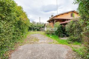VILLA UNIFAMILIARE CON 500 MQ DI GIARDINO E BOX DO
