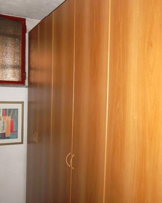 Armadio L=270 cm. H=233 composto da tre moduli