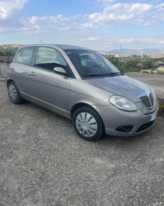Lancia y 1.3
