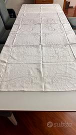 Tovaglia di lino ricamata