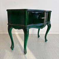 Comodino in legno