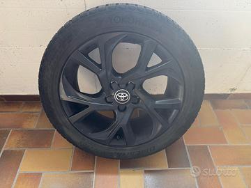 cerchi 18 toyota C-HR originali con gomma termica