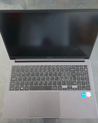 Samsung Book 3