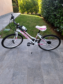 Mountain bike ragazza