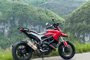 Ducati Hyperstrada 821