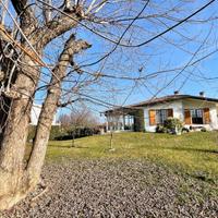 MERAVIGLIOSA VILLA CON PARCO: luminosità e priv...