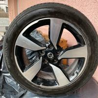 Pneumatici + cerchi in lega nissan