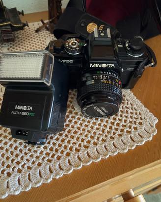 MACCHINA FOTOGRAFICA MINOLTA 700