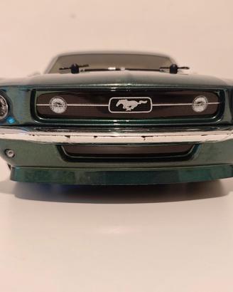 Radiocomandata Vaterra RC Ford Mustang 4 WD drift