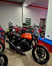 Moto Guzzi V7 IV 850 ANNO 2022 KM 3000 UNIPRÒ