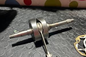 Albero malossi RHQ BIELLA IN TITANIO PIAGGIO