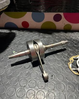 Albero malossi RHQ BIELLA IN TITANIO PIAGGIO