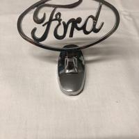 Sigla Ford in metallo cromato