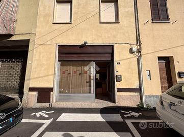 NEGOZIO A SAMARATE