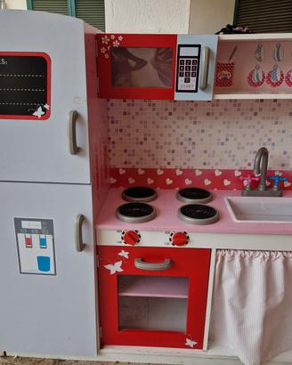 Cucina rosa bambina