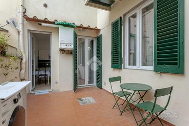 4 LOCALI A FIRENZE